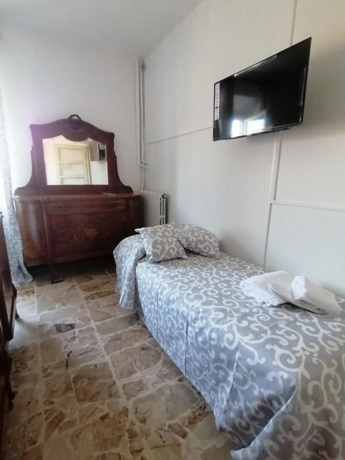 Hotel Fiore & Fiocchi Podenzano ภายนอก รูปภาพ