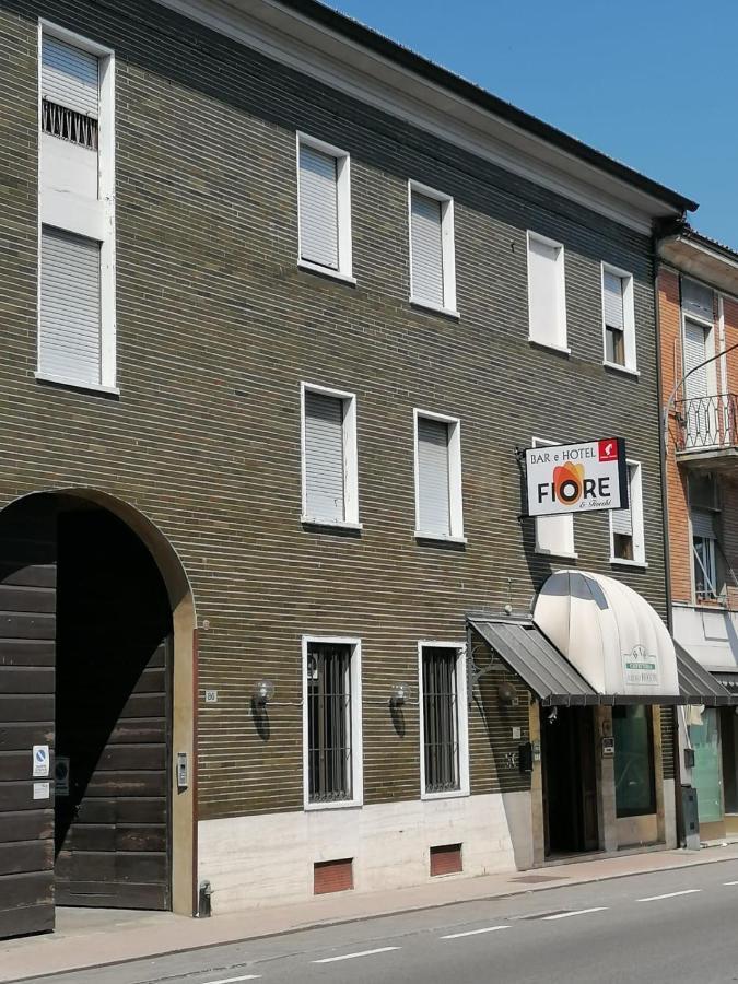 Hotel Fiore & Fiocchi Podenzano ภายนอก รูปภาพ